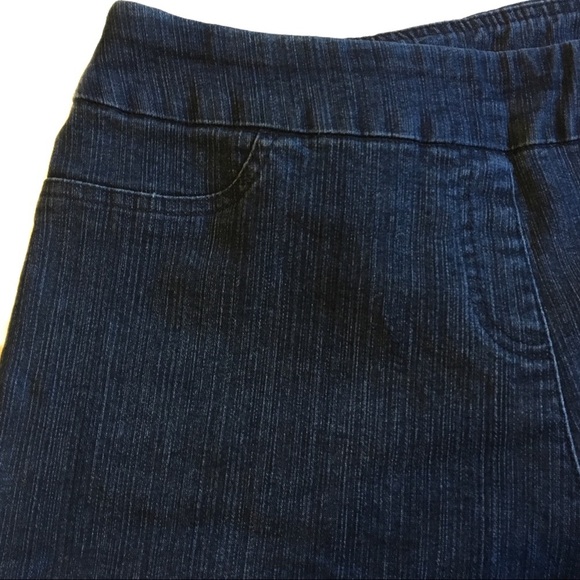 Soft Surroundings elastic denim jean shorts small - Picture 2 of 8